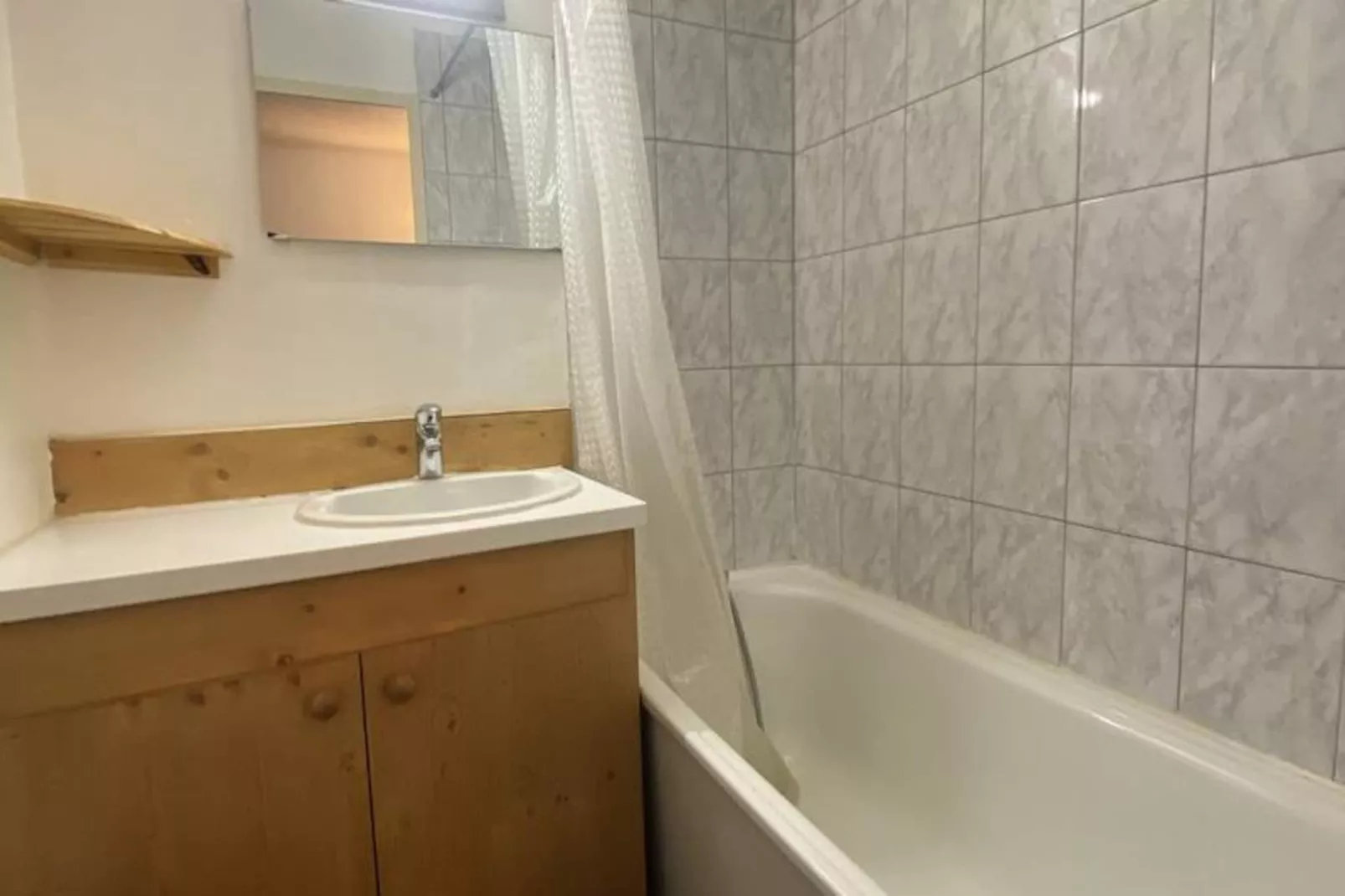 Résidence Neves-Niet-getagd