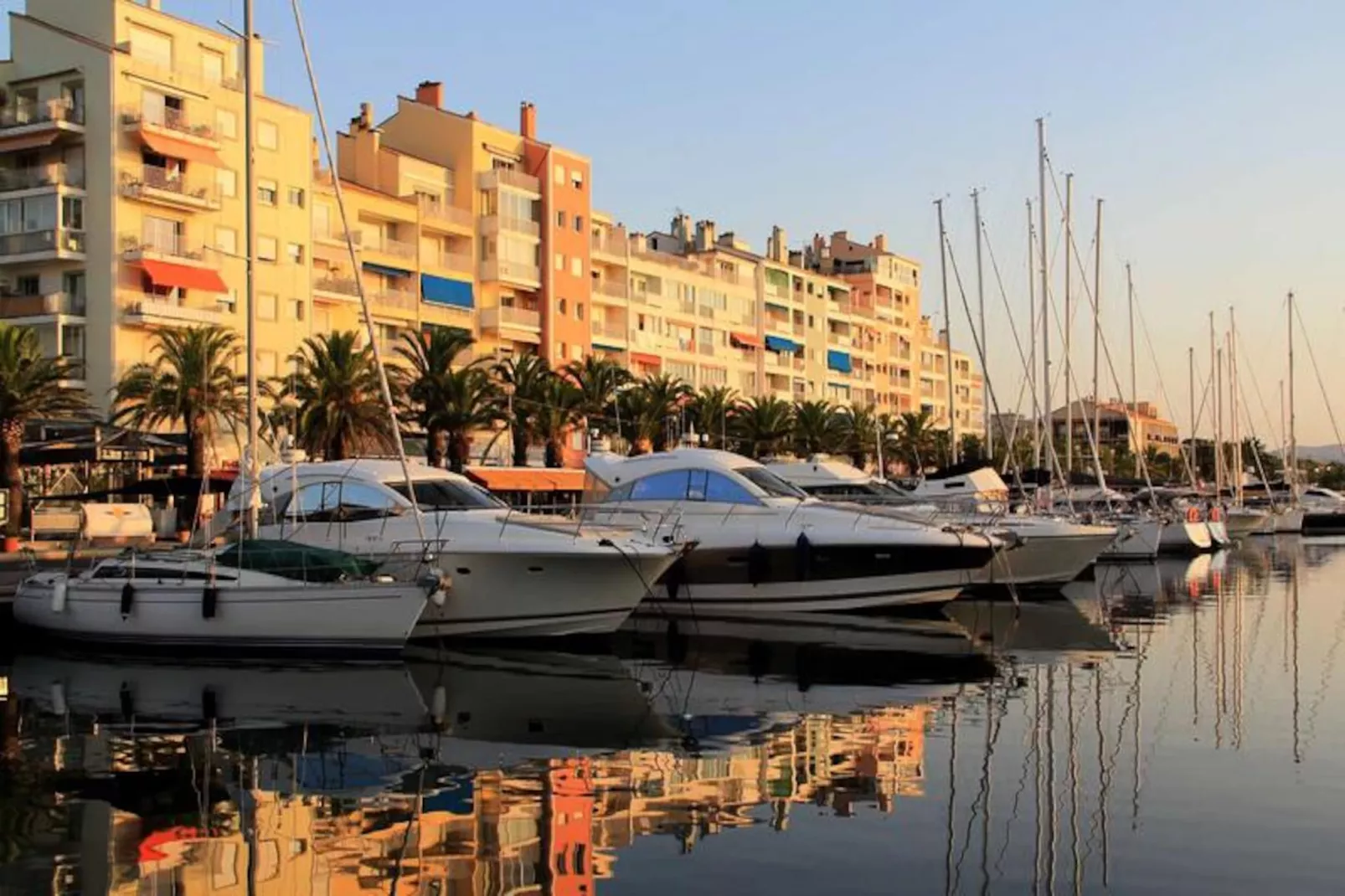 Résidence Plan Du Pont-hyeres-Niet-getagd