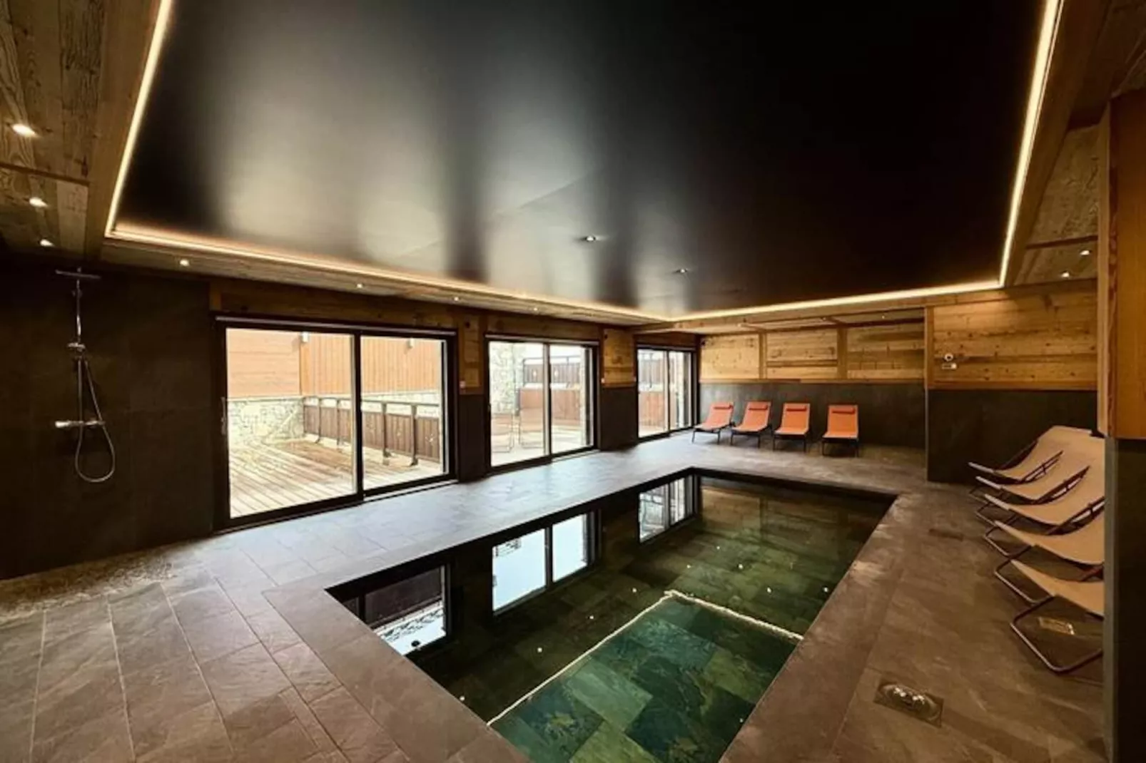 Résidence Complexe Aiguilles-Niet-getagd