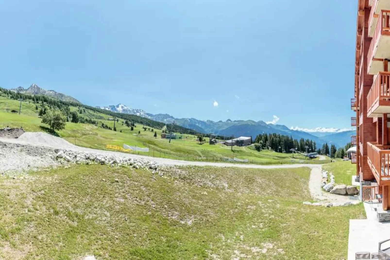 Résidence Les Monarques-Niet-getagd