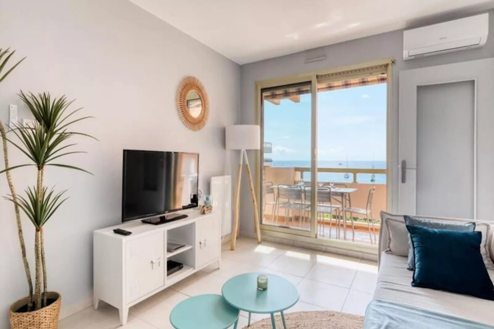 Résidence Vue Mer Exceptionnelle Au Lavandou-Niet-getagd