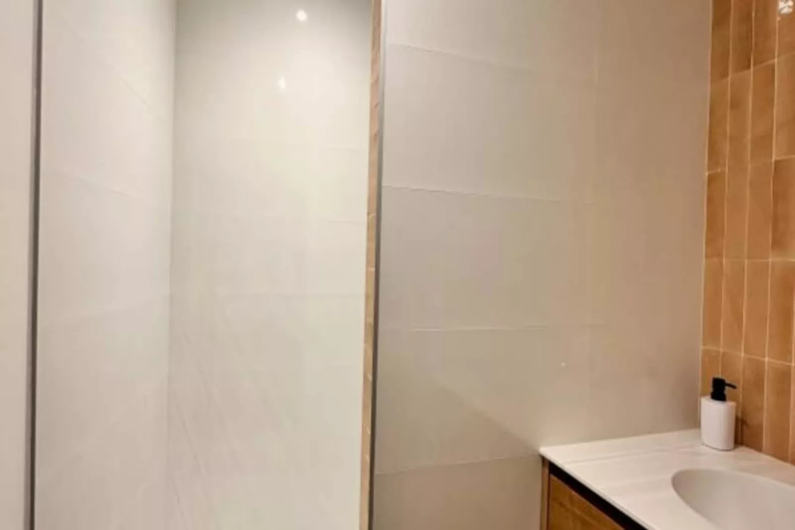 Résidence Les Palmiers -  Appartement Une Chambre Vue Canal-Niet-getagd