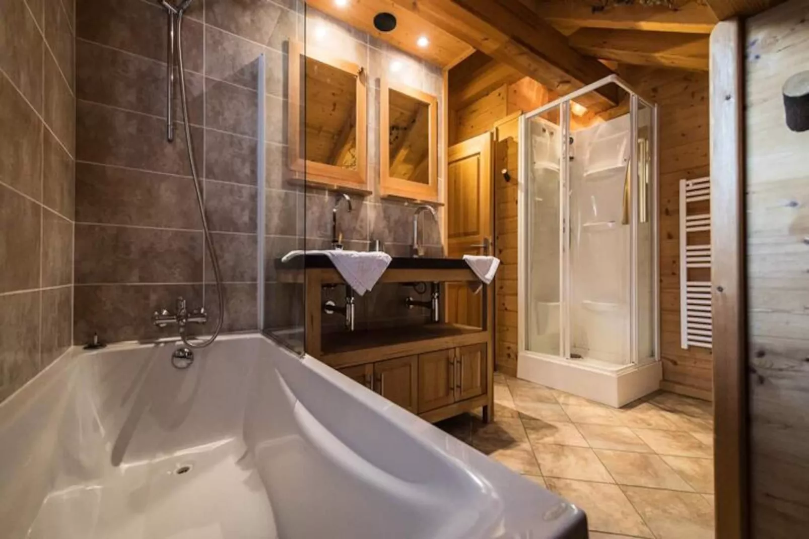 Chalet Reflet Haut-la Toussuire-Niet-getagd