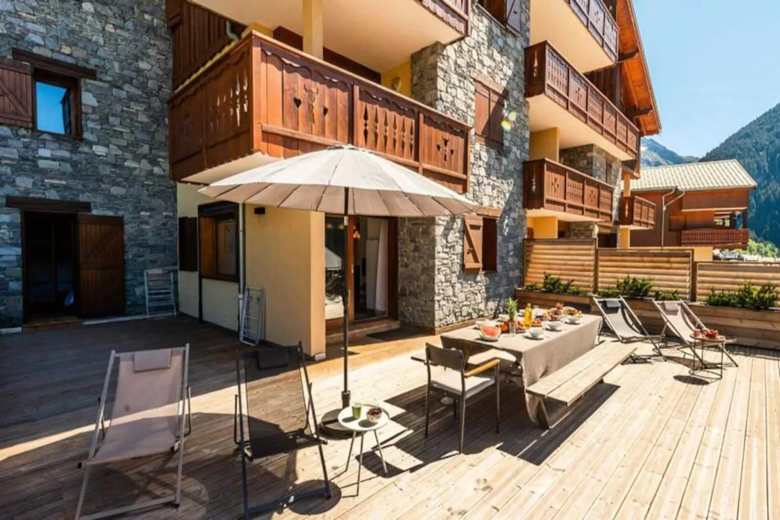 Résidence La Tour Du Merle-Niet-getagd