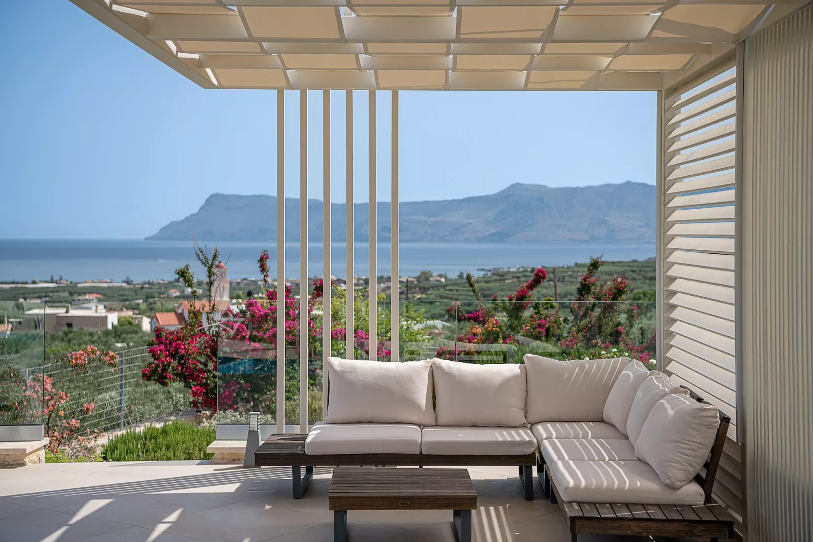 Villa Aloni 7prs-Terrasbalkon