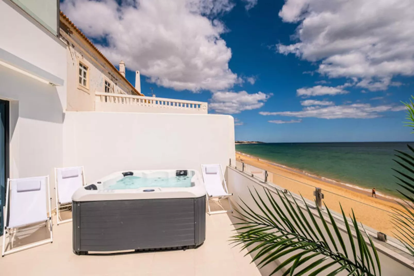 Appartements à Armaçao de Pera-Niet-getagd