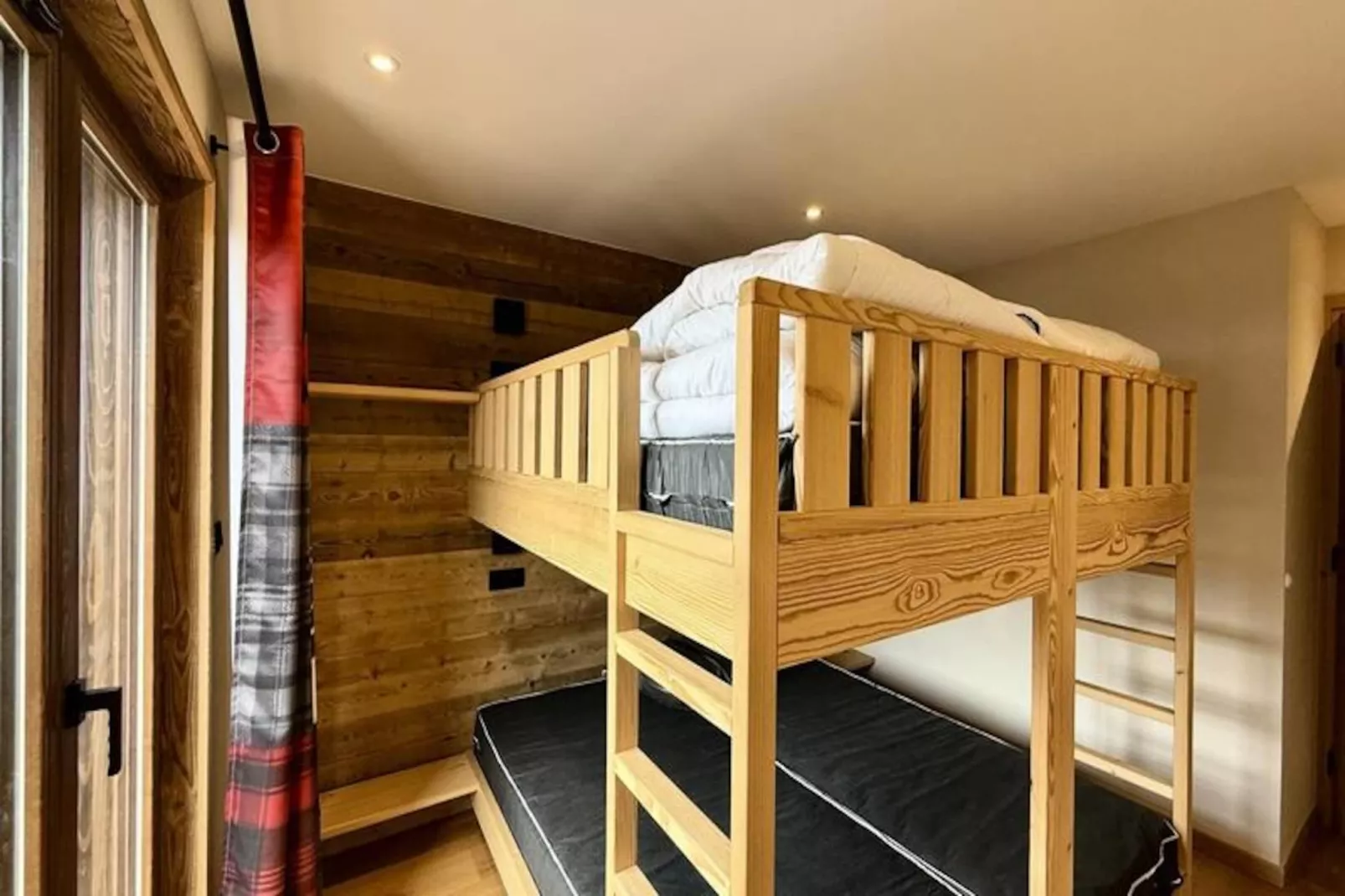 Résidence Complexe Aiguilles-Niet-getagd