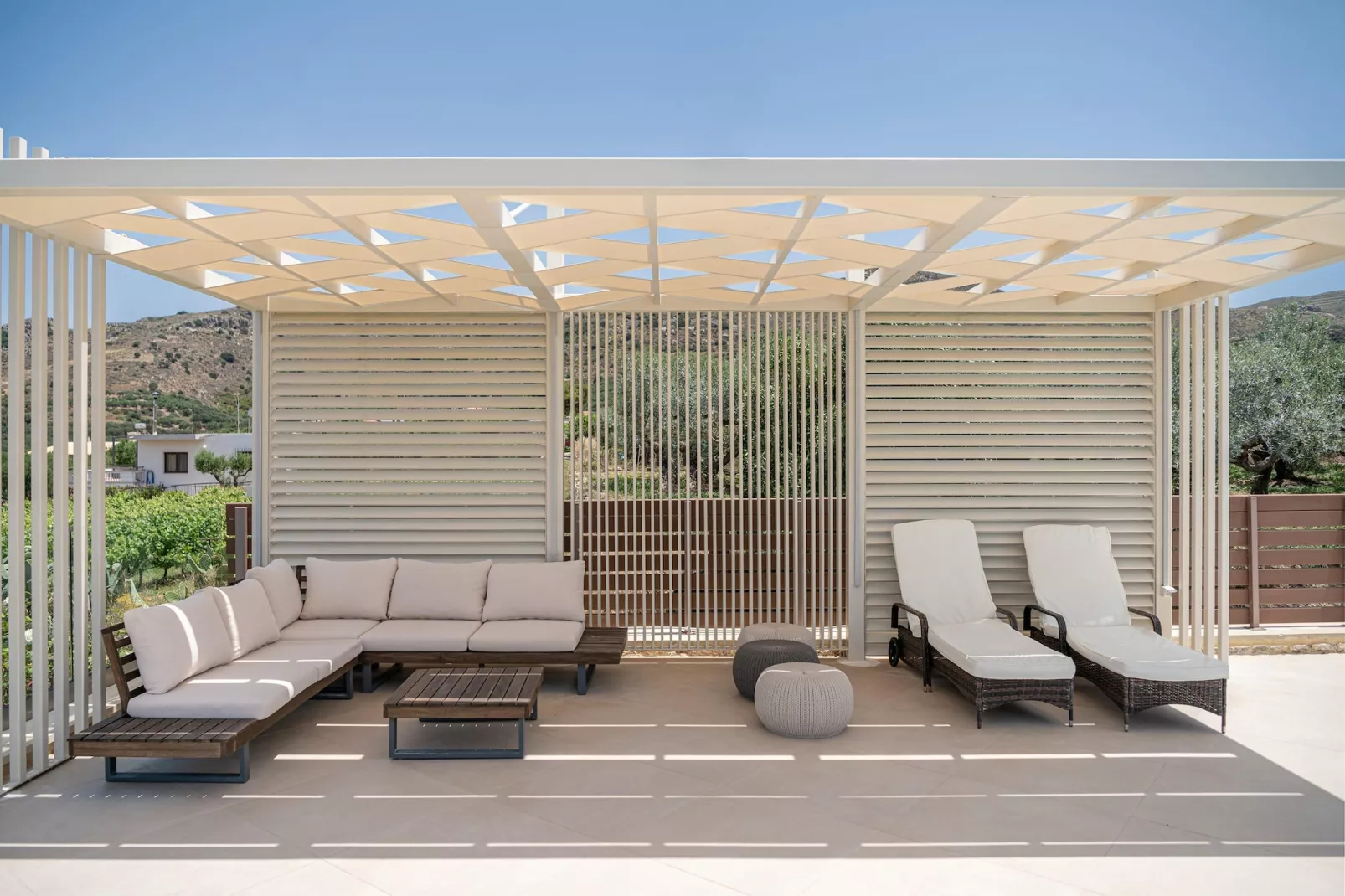 Villa Aloni 7prs-Terrasbalkon