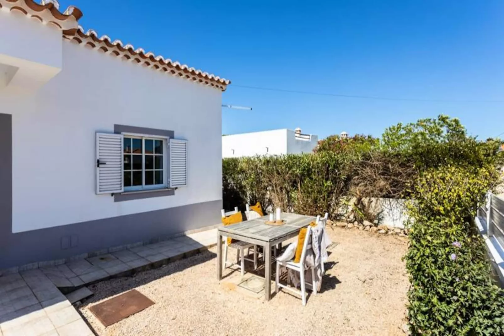 Olive House-Niet-getagd