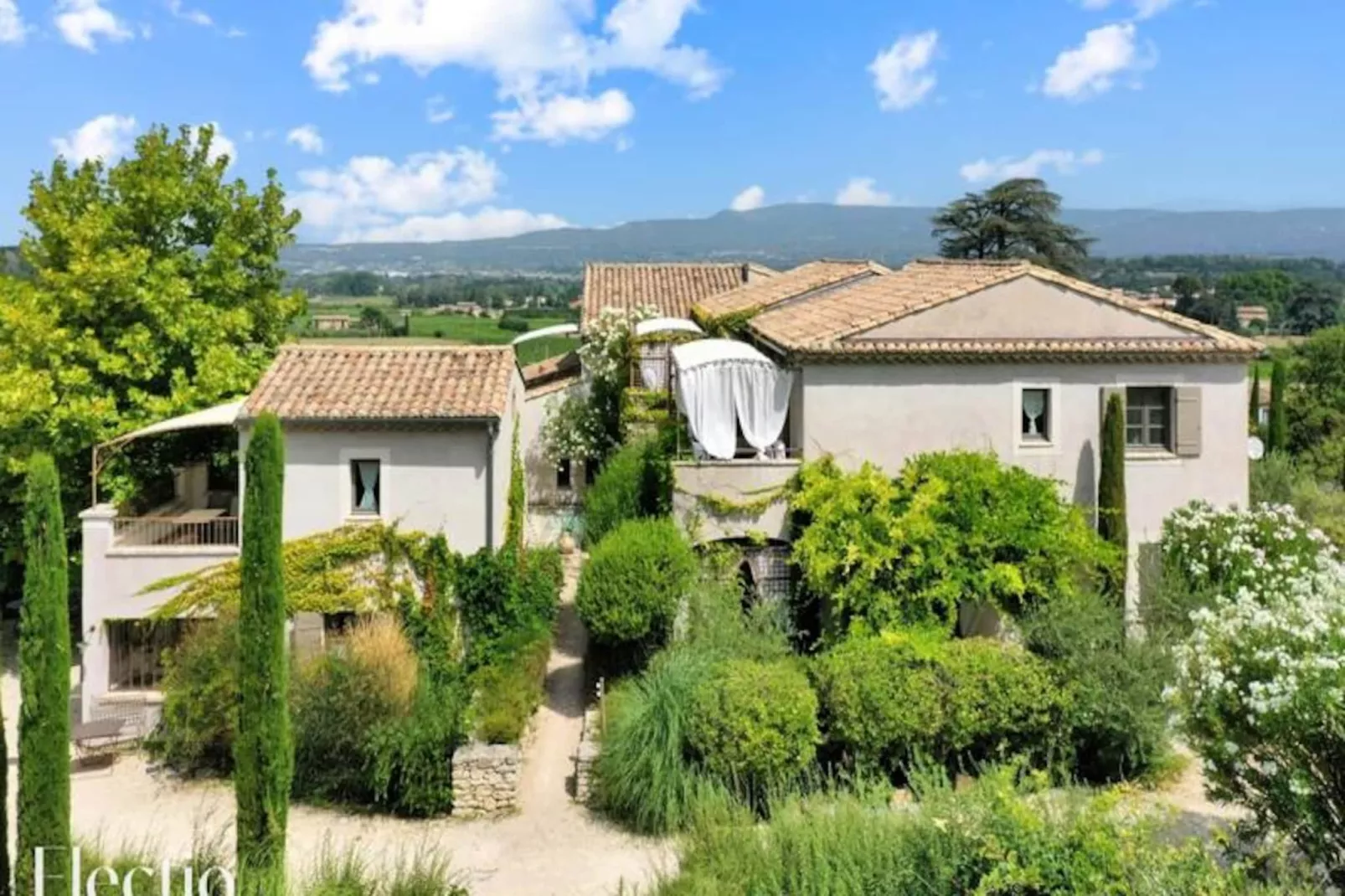 Loggia 2 Glycine | R&eacute;sidence Les Petitons-Niet-getagd