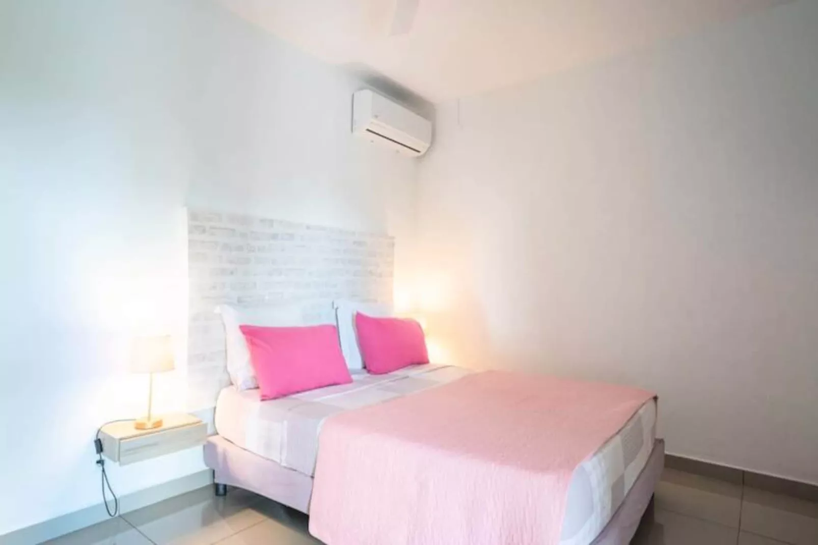 Villa Angerville-Niet-getagd