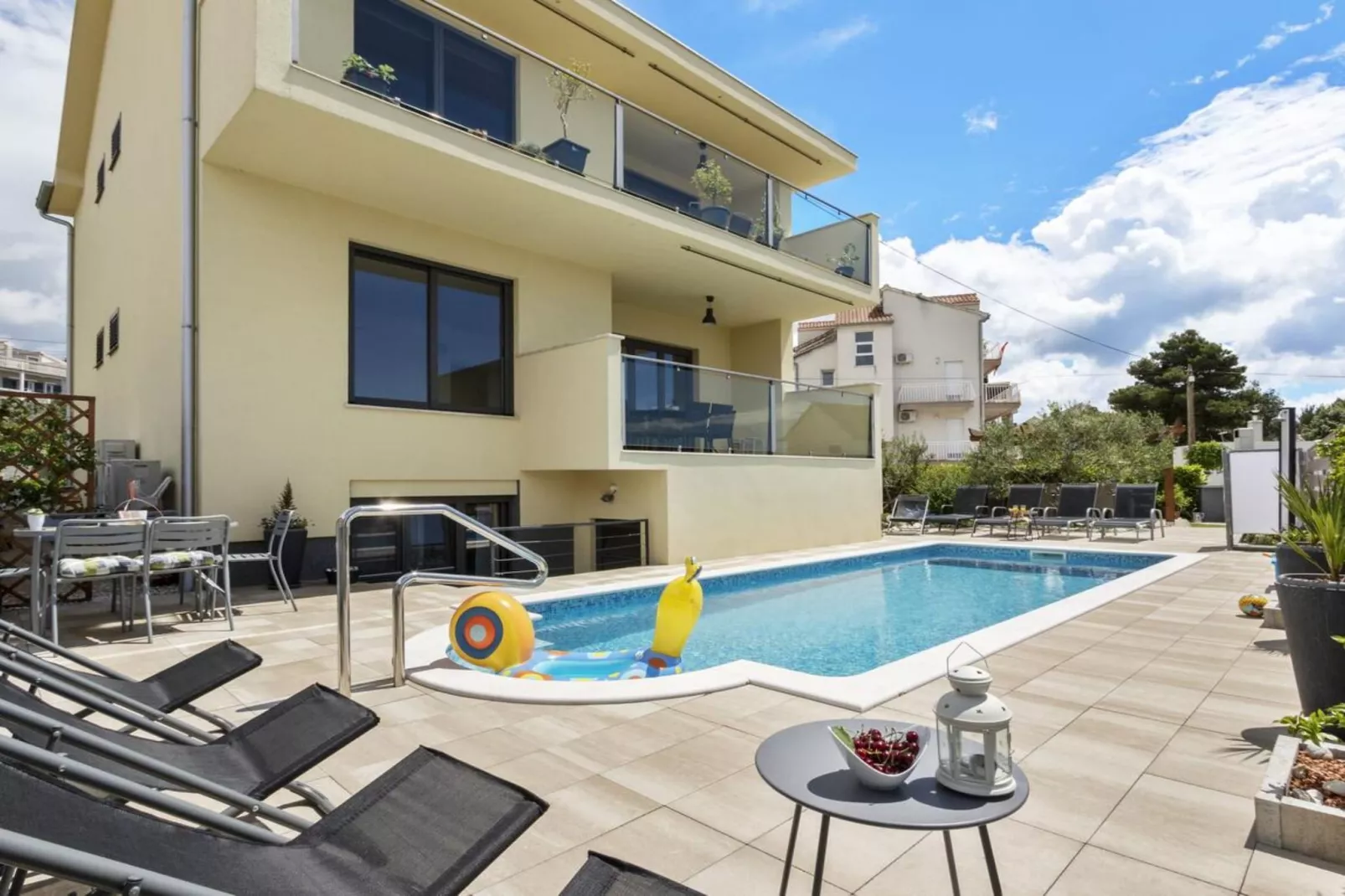 Apartment Cvita & Roza - Two Bedroom Apartment with Balcony and Sea View (Roza) (A1)-Zwembad