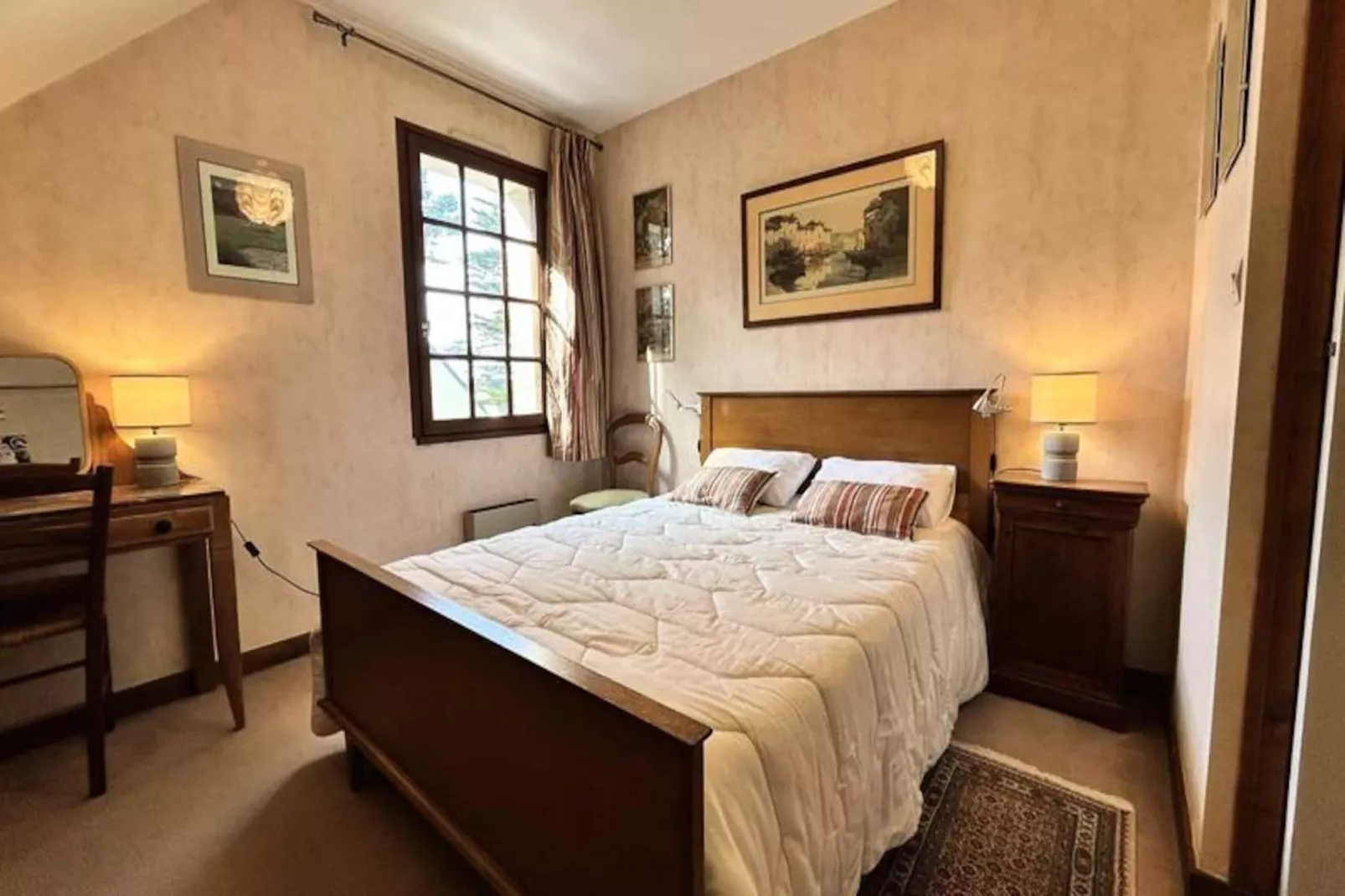 Résidence Les Hôpitaux-Niet-getagd