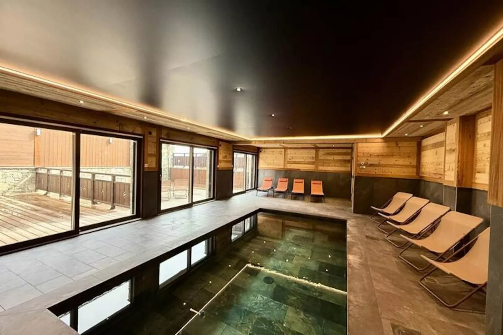 Résidence Complexe Aiguilles-Niet-getagd