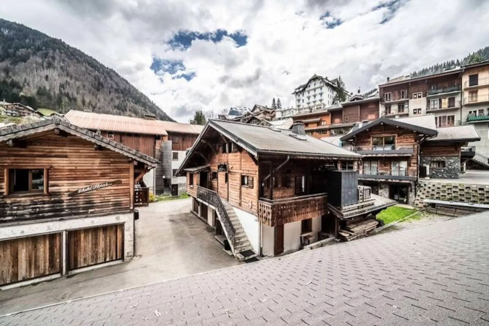 Résidence Janin-Niet-getagd