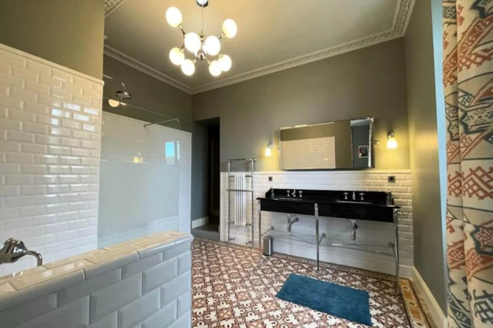 Magnifique Maison Bourgeoise R&eacute;nov&eacute;e Avec &eacute;l&eacute;gance Et Style Art D&eacute;co-Niet-getagd