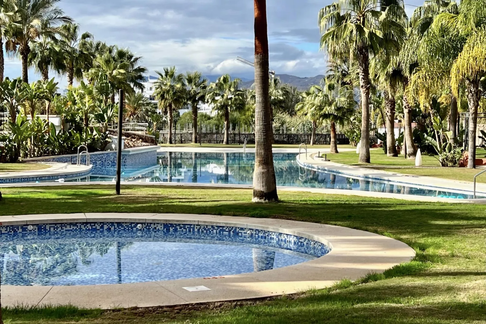 Apartamento los Moriscos Golf-Tuinen zomer