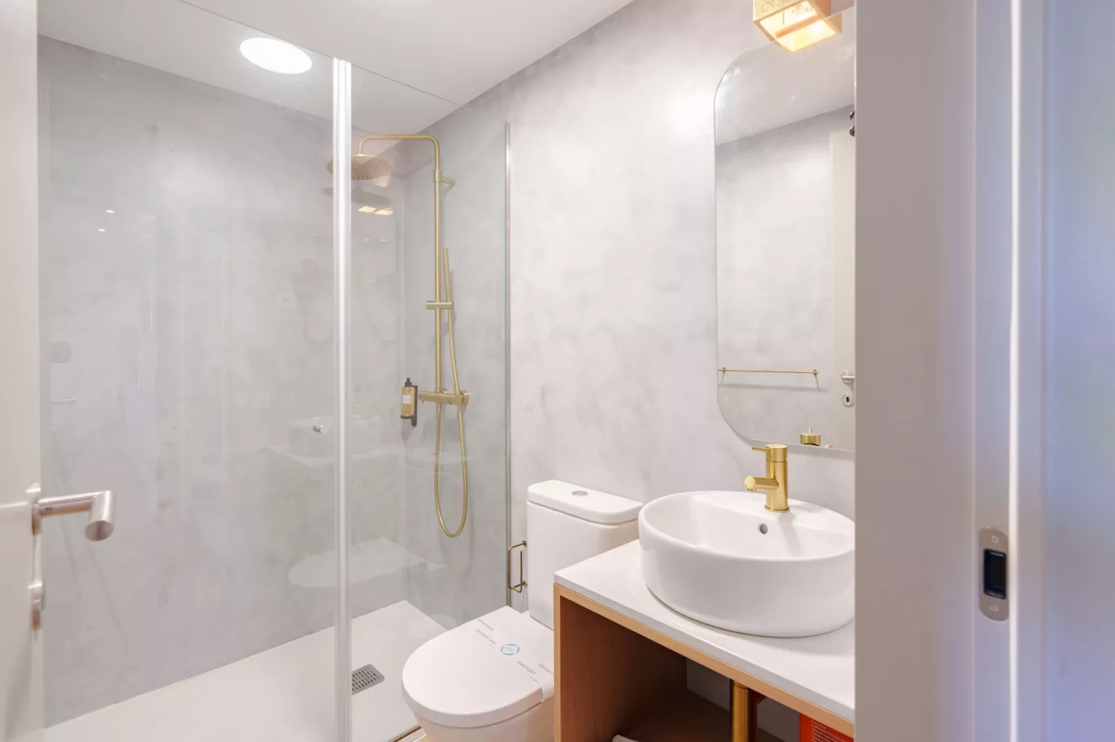 Feel Porto Firmeza Coworking & Flat 2.1-Badkamer