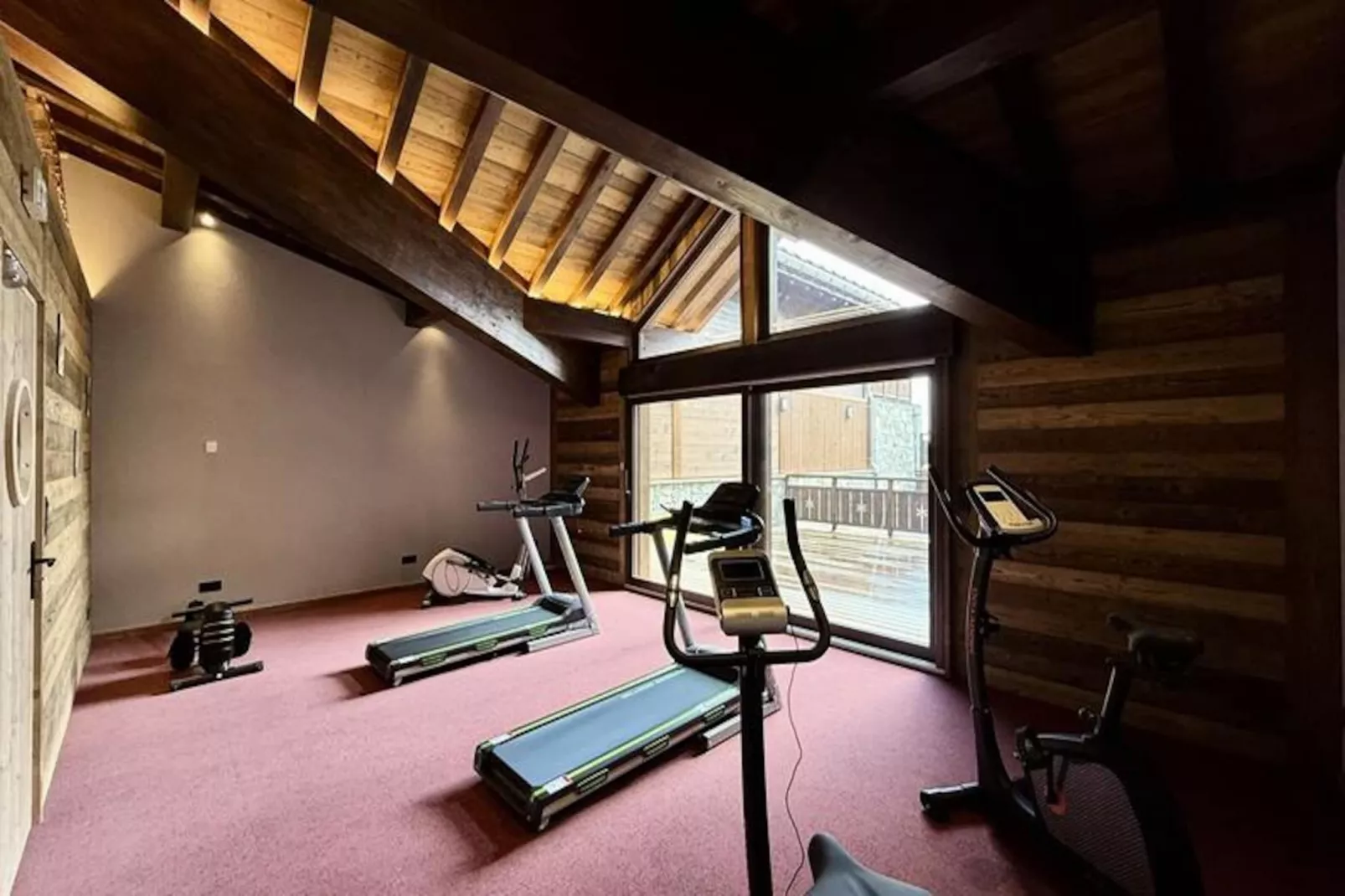 Résidence Complexe Aiguilles-Niet-getagd