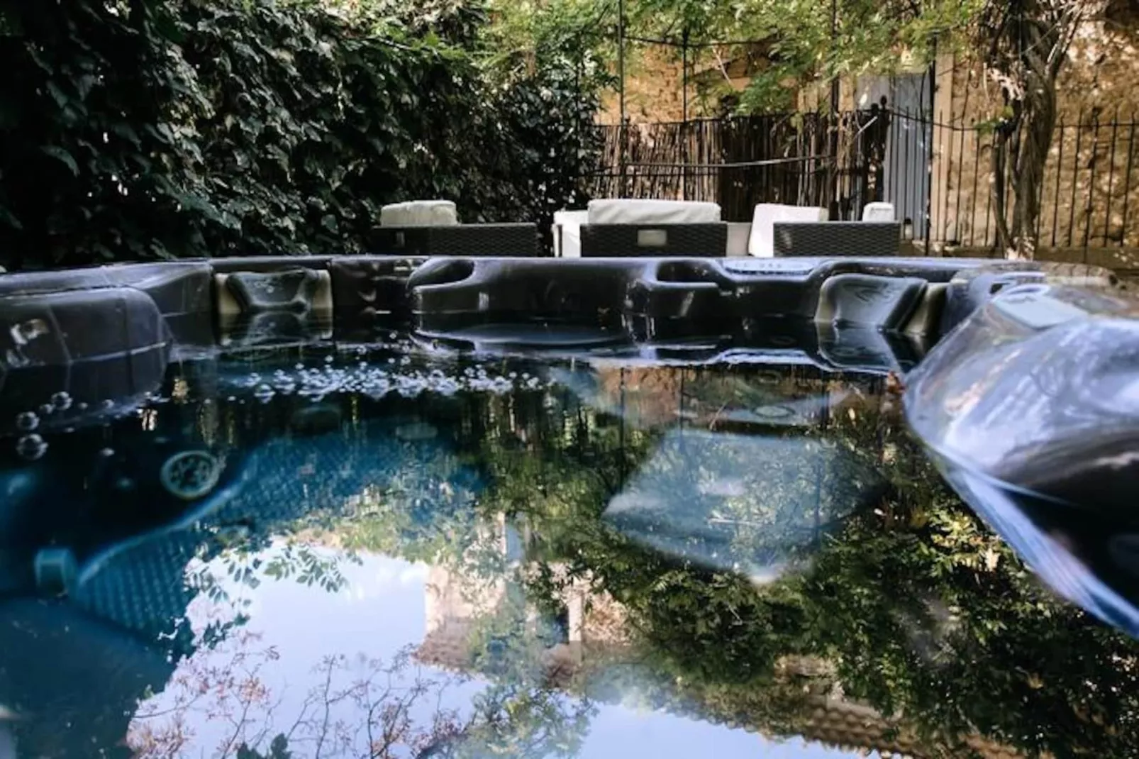 84b7 - Logement Dans Mas De Charme Du Xviii&egrave;me Si&egrave;cle-Niet-getagd