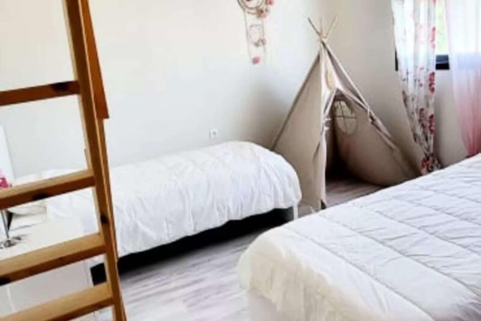 Résidence Villa Camarguaise : Entre Plage Et Centre Ville Avec Bassin Ext&eacute;rieur-Niet-getagd