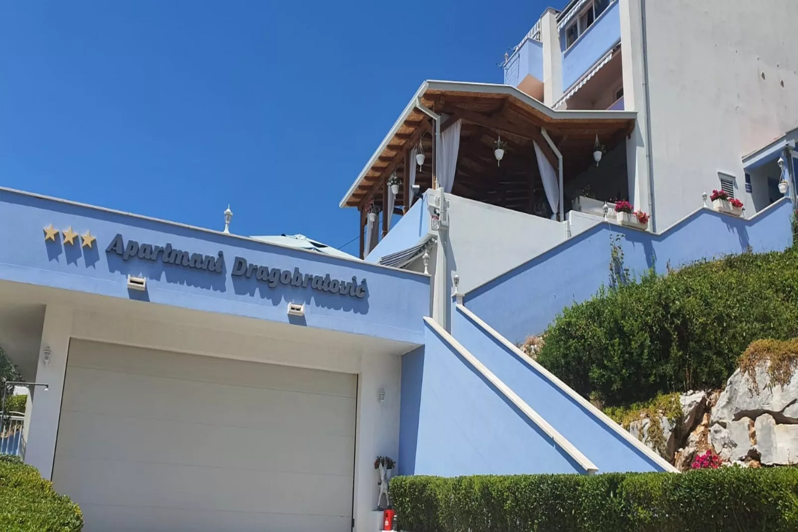 Apartments Dragobratović - Superior One Bedroom  Apartment with  Balcony and Side Sea View (Apartment 4)-Buitenlucht