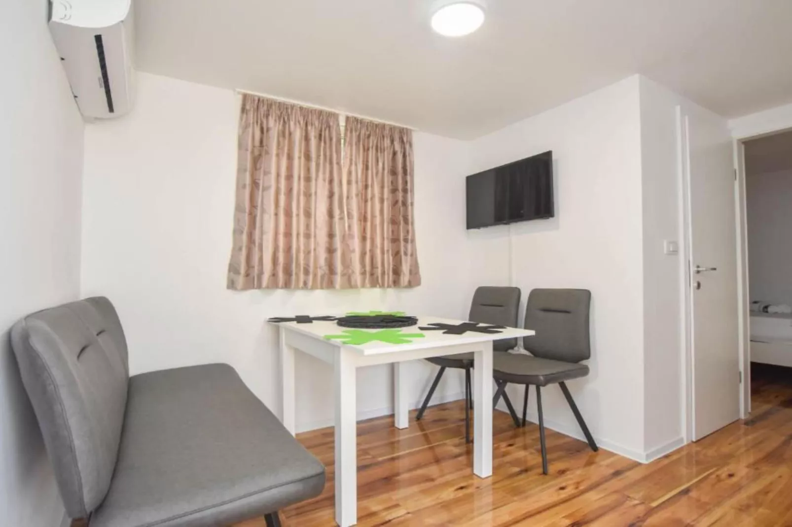 Camping Mobile Homes Bella Vita-Buitenlucht