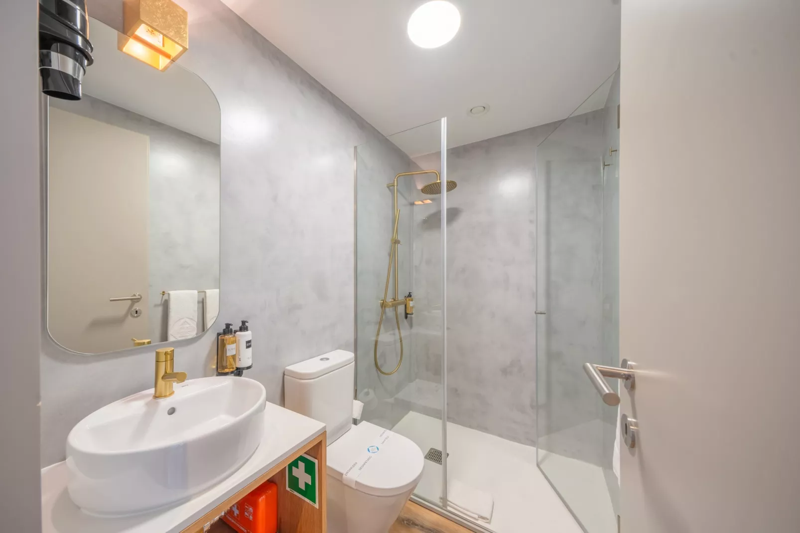 Feel Porto Firmeza Coworking & Flat 4.2-Badkamer