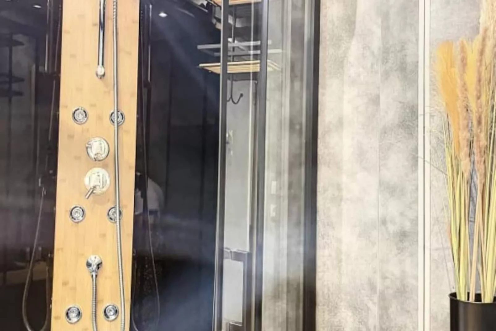 Résidence As 51 - Comme Un Poisson Dans L'eau-Niet-getagd