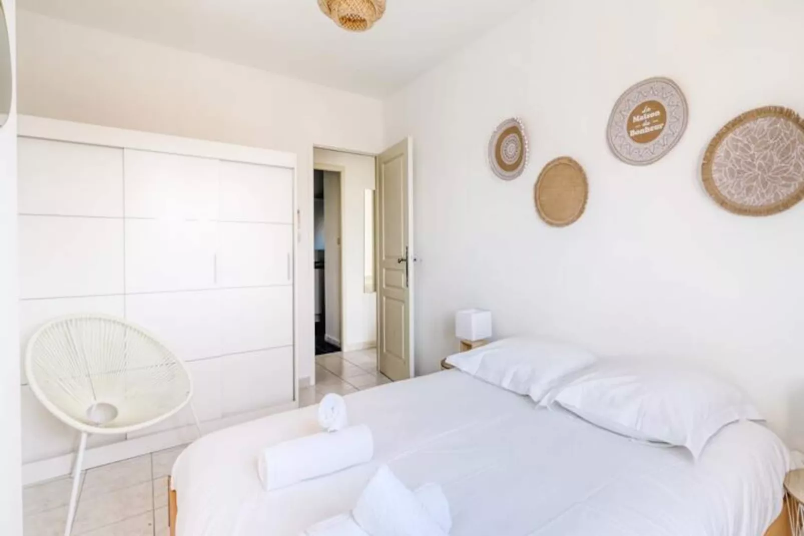 Résidence Vacances En Famille: Maison Avec Piscine & Vue Mer-Niet-getagd