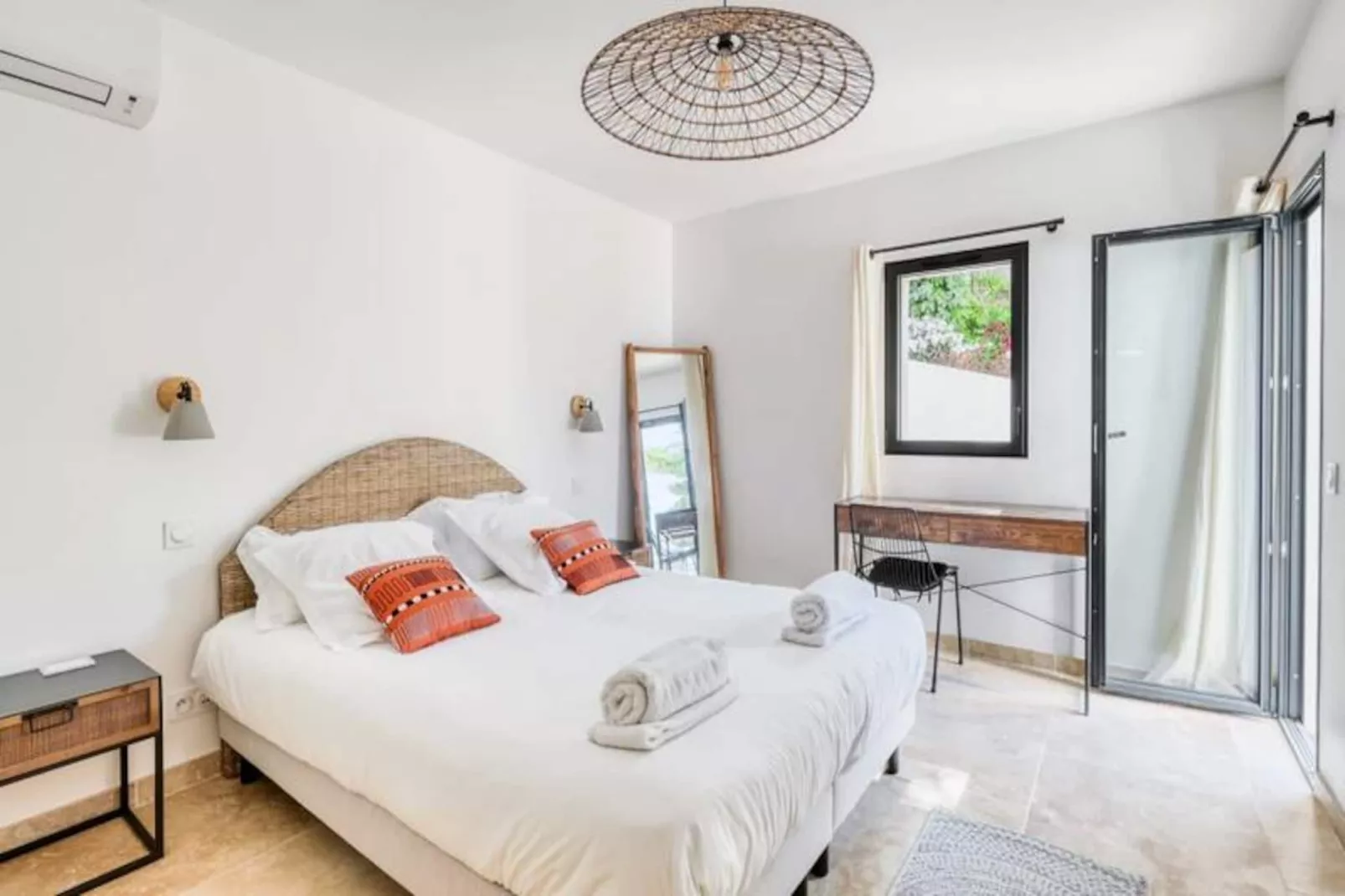 Résidence Villa Figuière - Vue Mer Et Piscine - Tout Confort-Niet-getagd