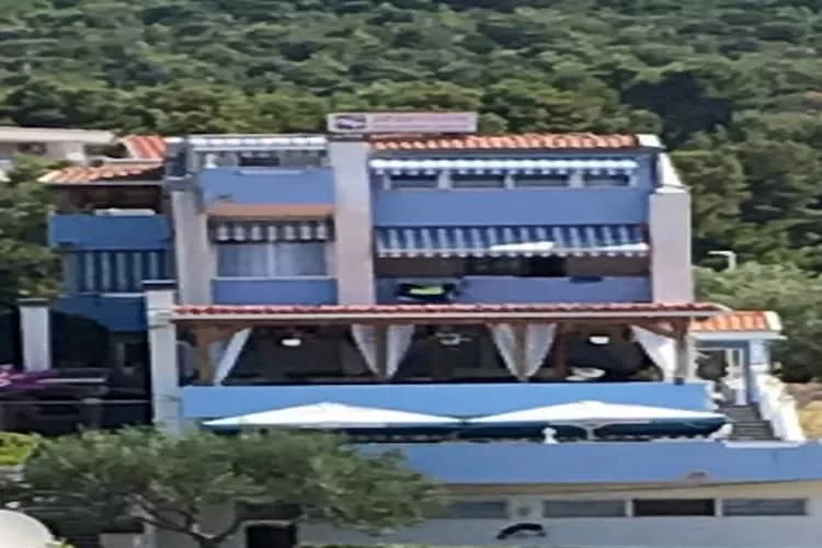 Apartments Dragobratović - Superior One Bedroom  Apartment with  Balcony and Side Sea View (Apartment 4)-Buitenlucht