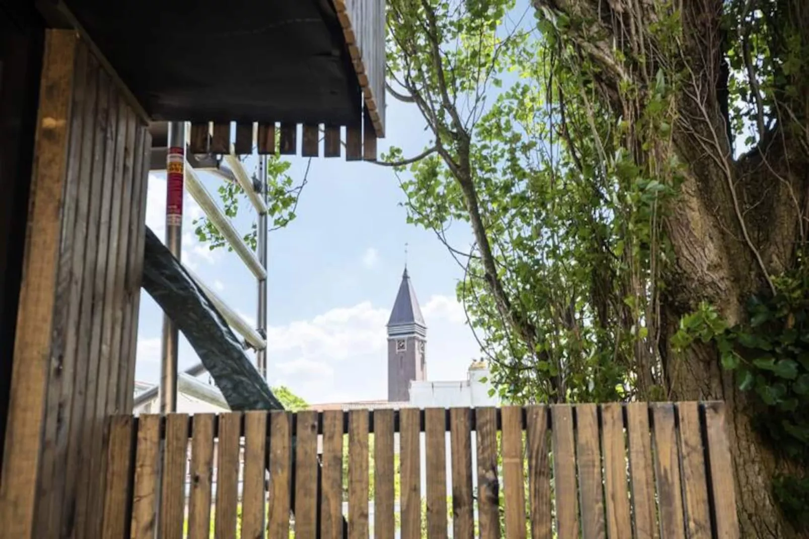 The Modern Burrow-Niet-getagd