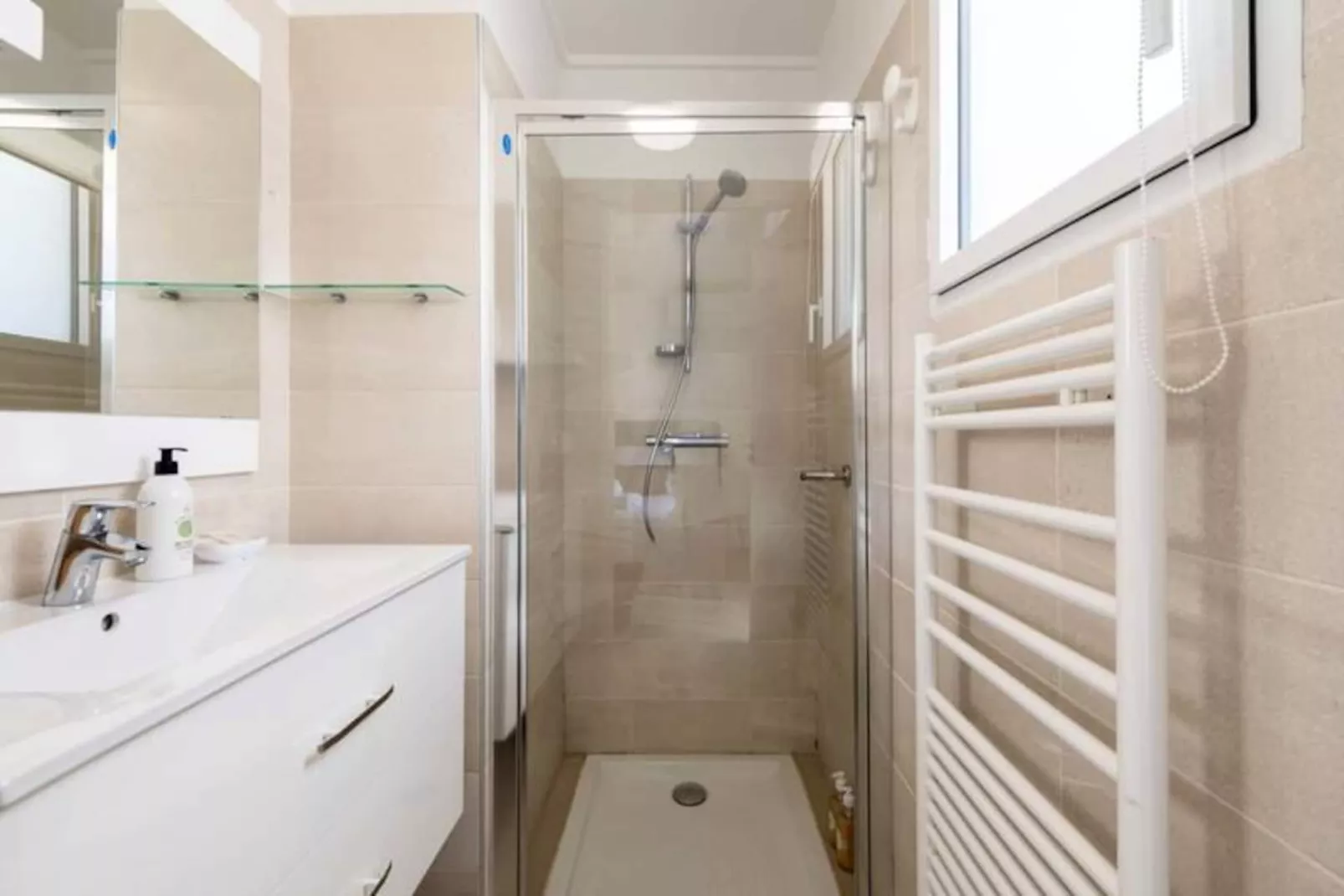 Résidence 4p Rooftop Avec Jacuzzi & Parking, Cannes-Niet-getagd