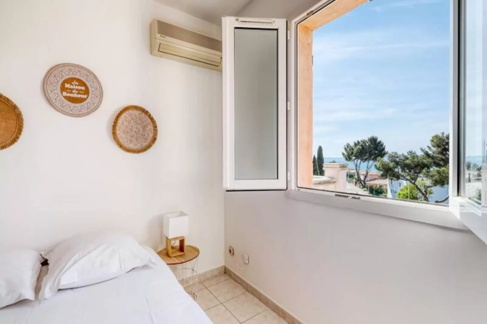 Résidence Vacances En Famille: Maison Avec Piscine & Vue Mer-Niet-getagd