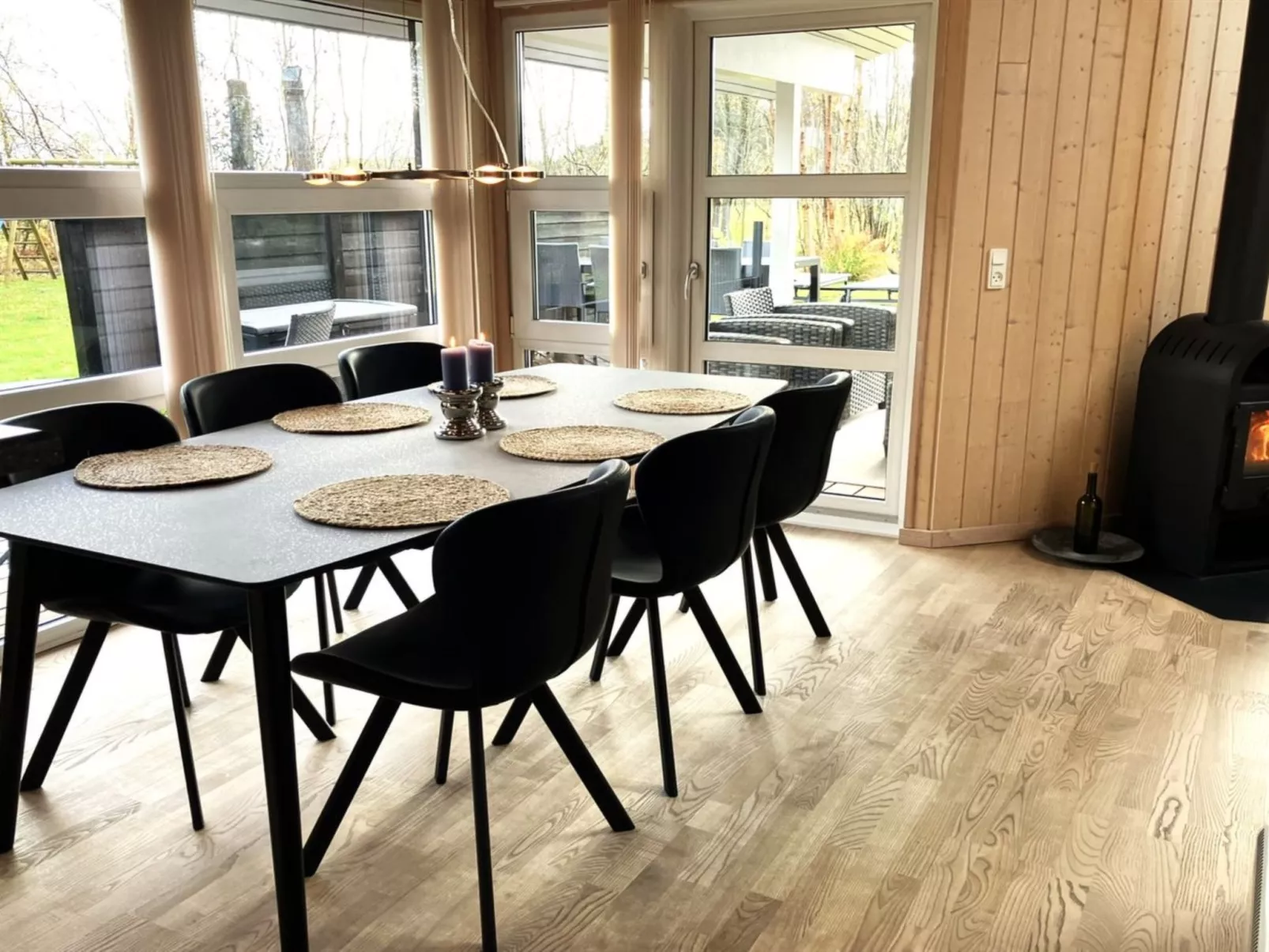 "Arny" - 1.5km from the sea-Binnen