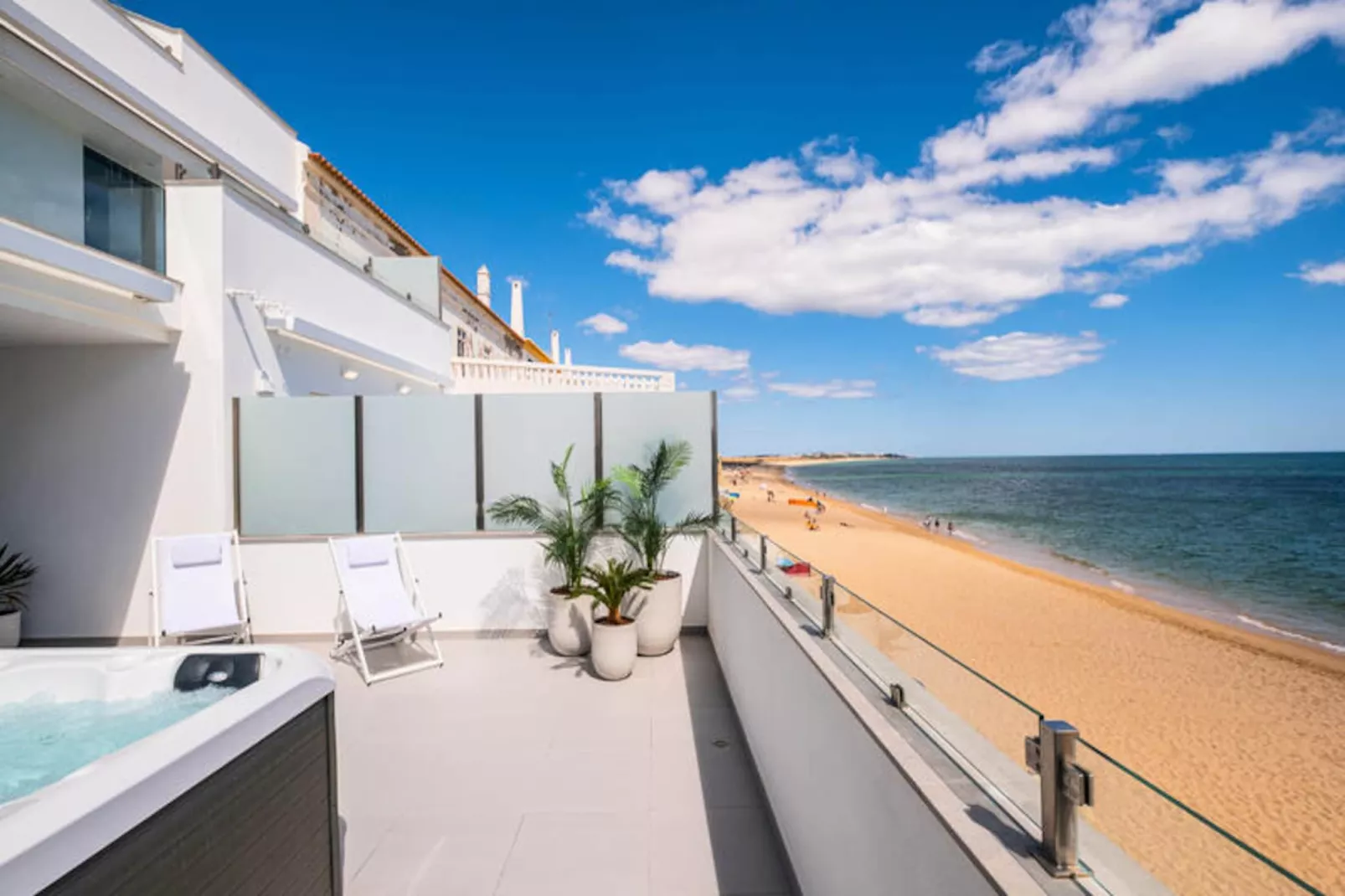 Appartements à Armaçao de Pera-Niet-getagd