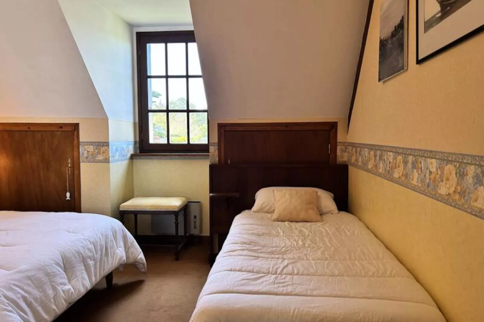 Résidence Les Hôpitaux-Niet-getagd