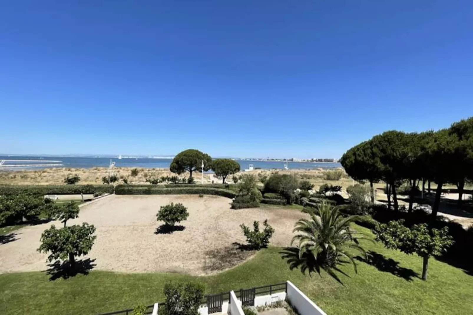 Résidence Le Flamant Appartement 2 Chambres Dernier &eacute;tage Vue Mer-Niet-getagd