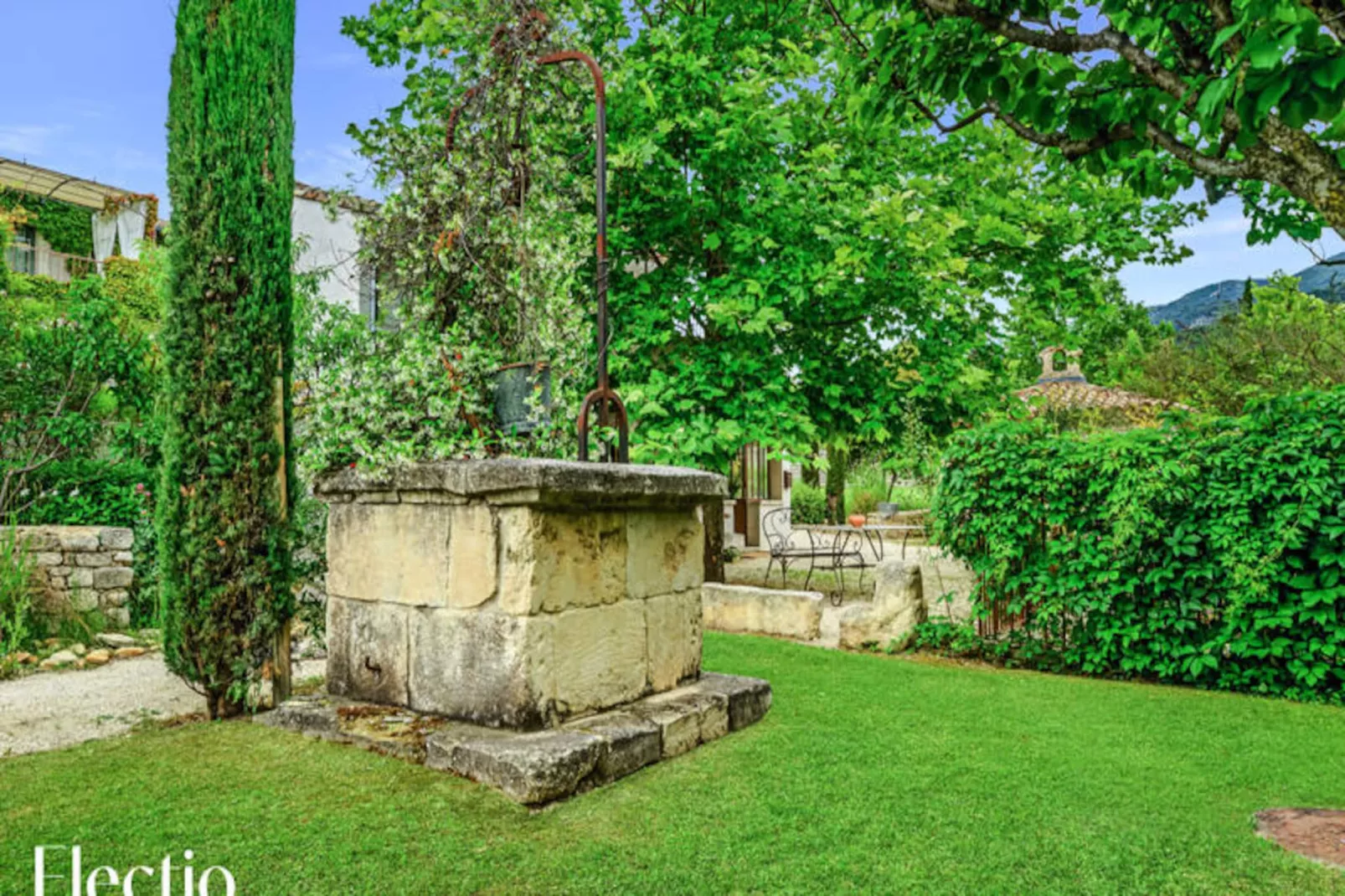 Loggia 5 Rosier | R&eacute;sidence Les Petitons-Niet-getagd