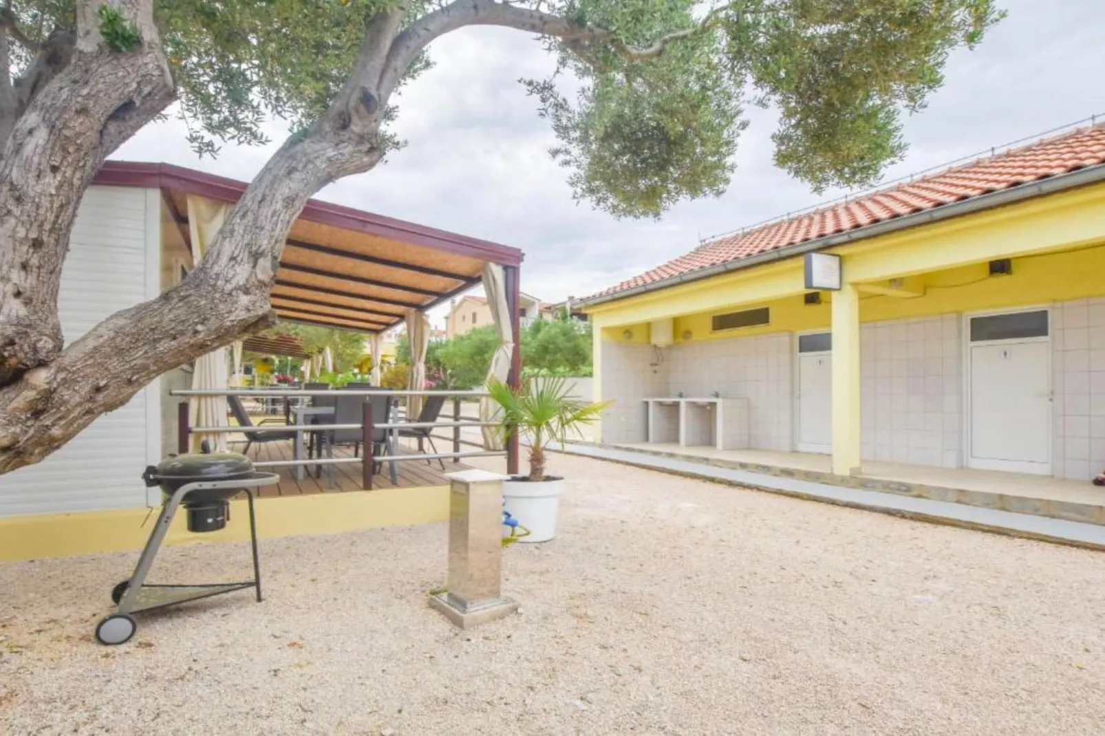 Camping Mobile Homes Bella Vita-Buitenlucht