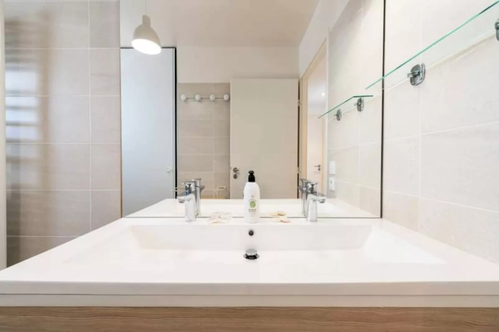 Résidence 4p Rooftop Avec Jacuzzi & Parking, Cannes-Niet-getagd