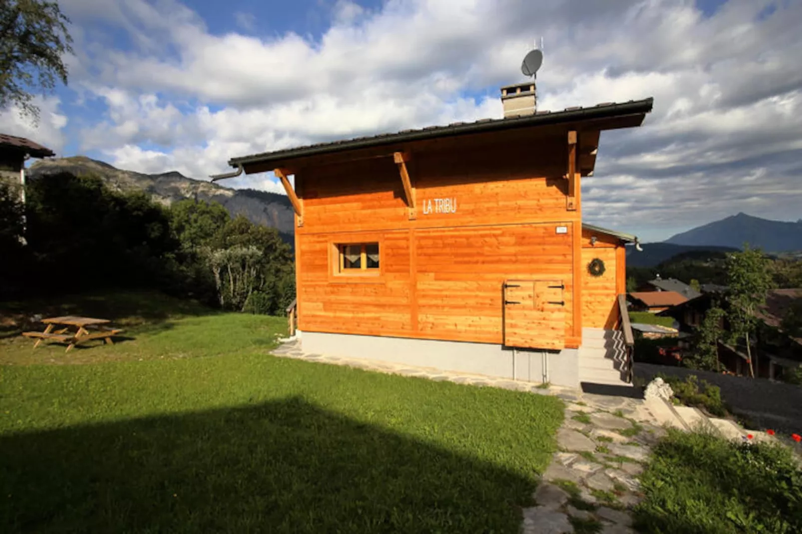Chalets à Les Carroz-d'Arâches-Niet-getagd