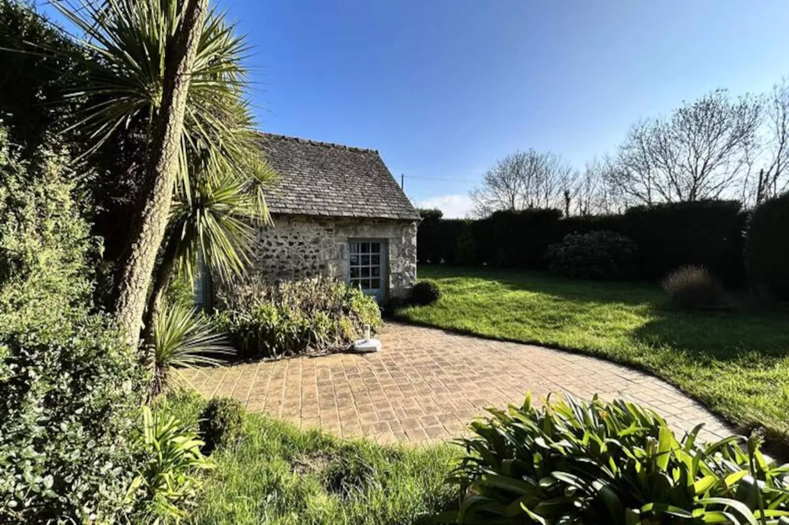 Résidence 1200-st Alban-Niet-getagd