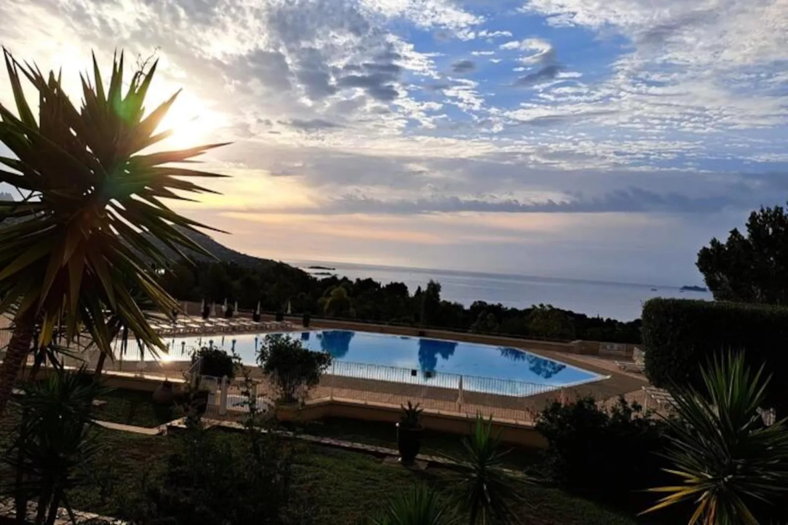Cap Esterel En Famille - 2pièces Vue Mer Jardin Piscine Clim Parking Inclus-Niet-getagd