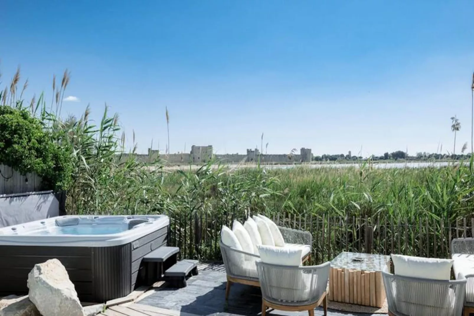 Résidence La Perle Rose Villa Standing 5 &eacute;toiles Avec Piscine Jacuzzi Et Superbe Vue-Niet-getagd