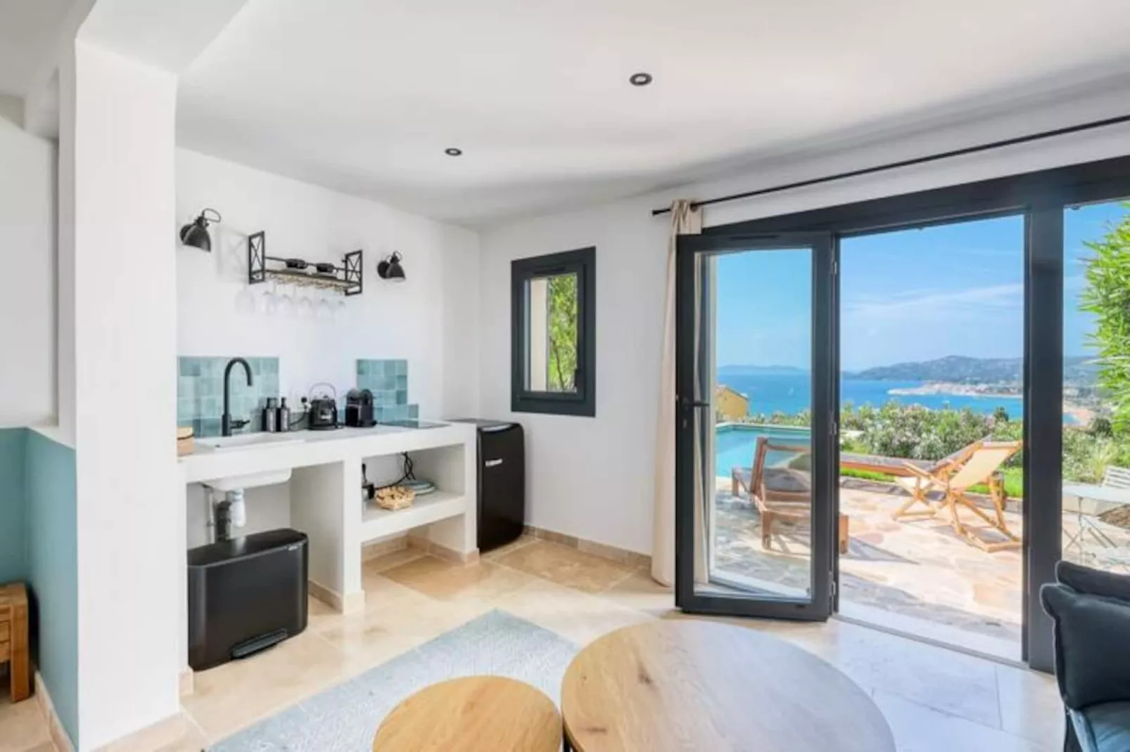 Résidence Villa Figuière - Vue Mer Et Piscine - Tout Confort-Niet-getagd