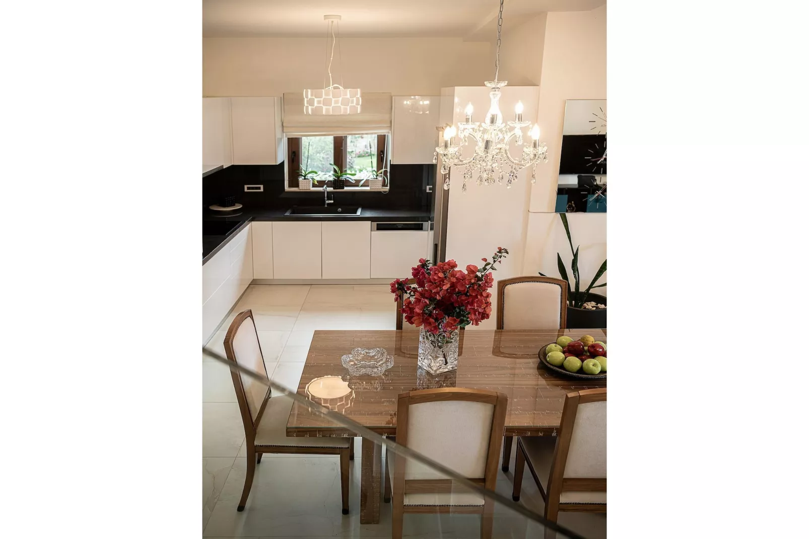 Villa Aloni 8prs-Eetkamer