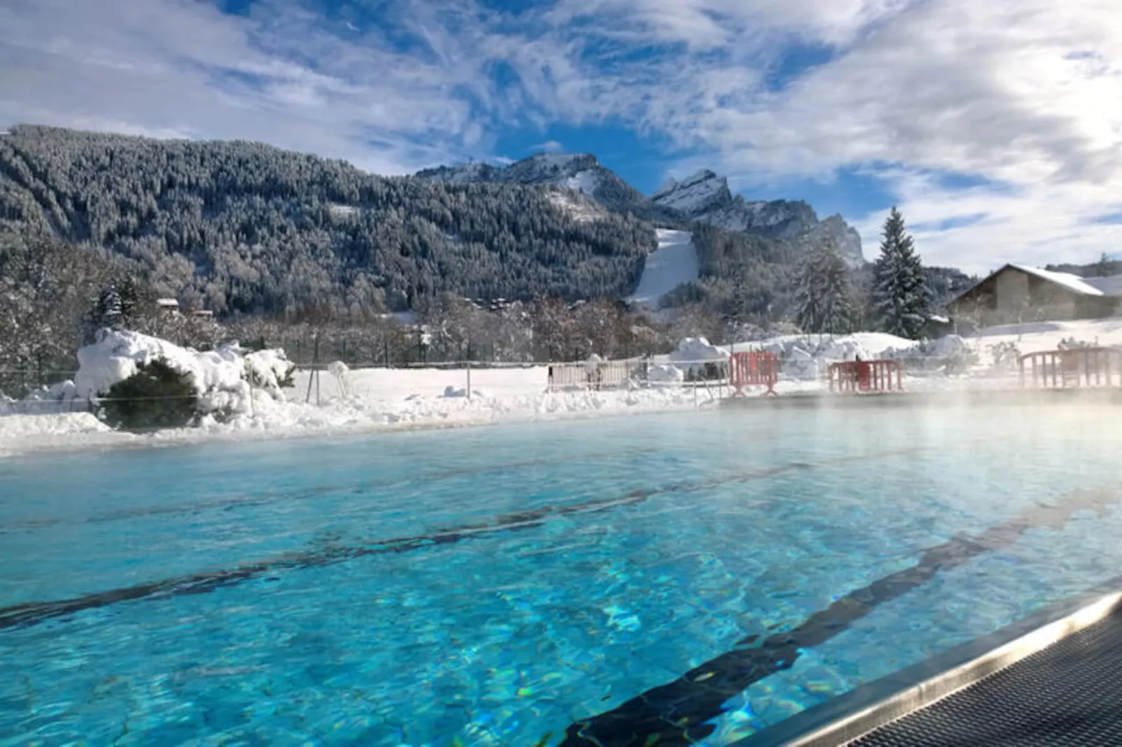 Chalets à Les Carroz-d'Arâches-Niet-getagd