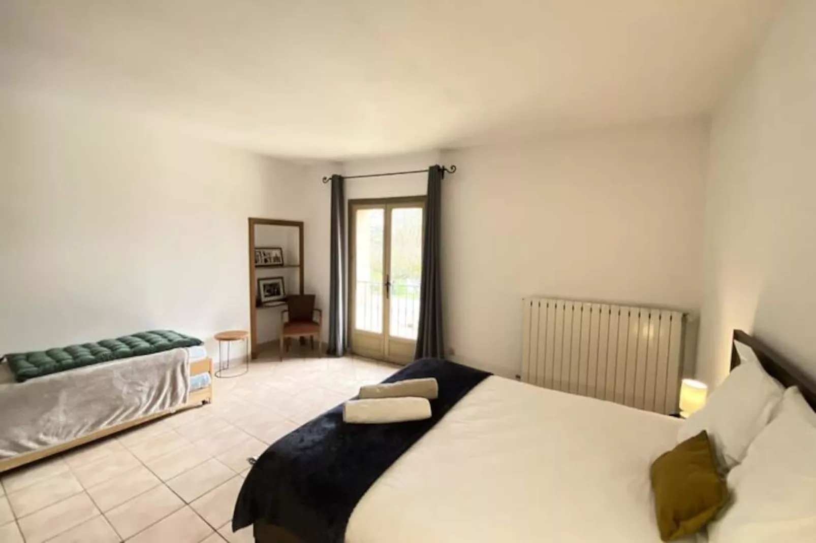 84b7 - Logement Dans Mas De Charme Du Xviii&egrave;me Si&egrave;cle-Niet-getagd